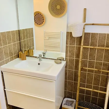 525 Avec Piscine Nyaraló *